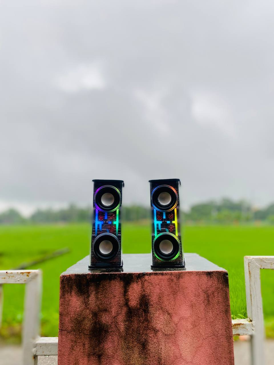 V8 Transparent 10W RGB Colorful lights Bluetooth Speaker