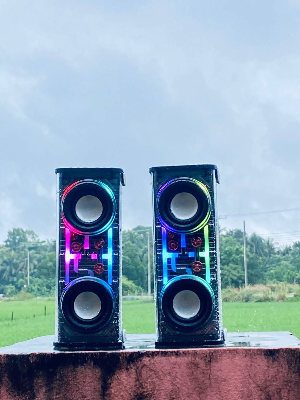 V8 Transparent 10W RGB Colorful lights Bluetooth Speaker