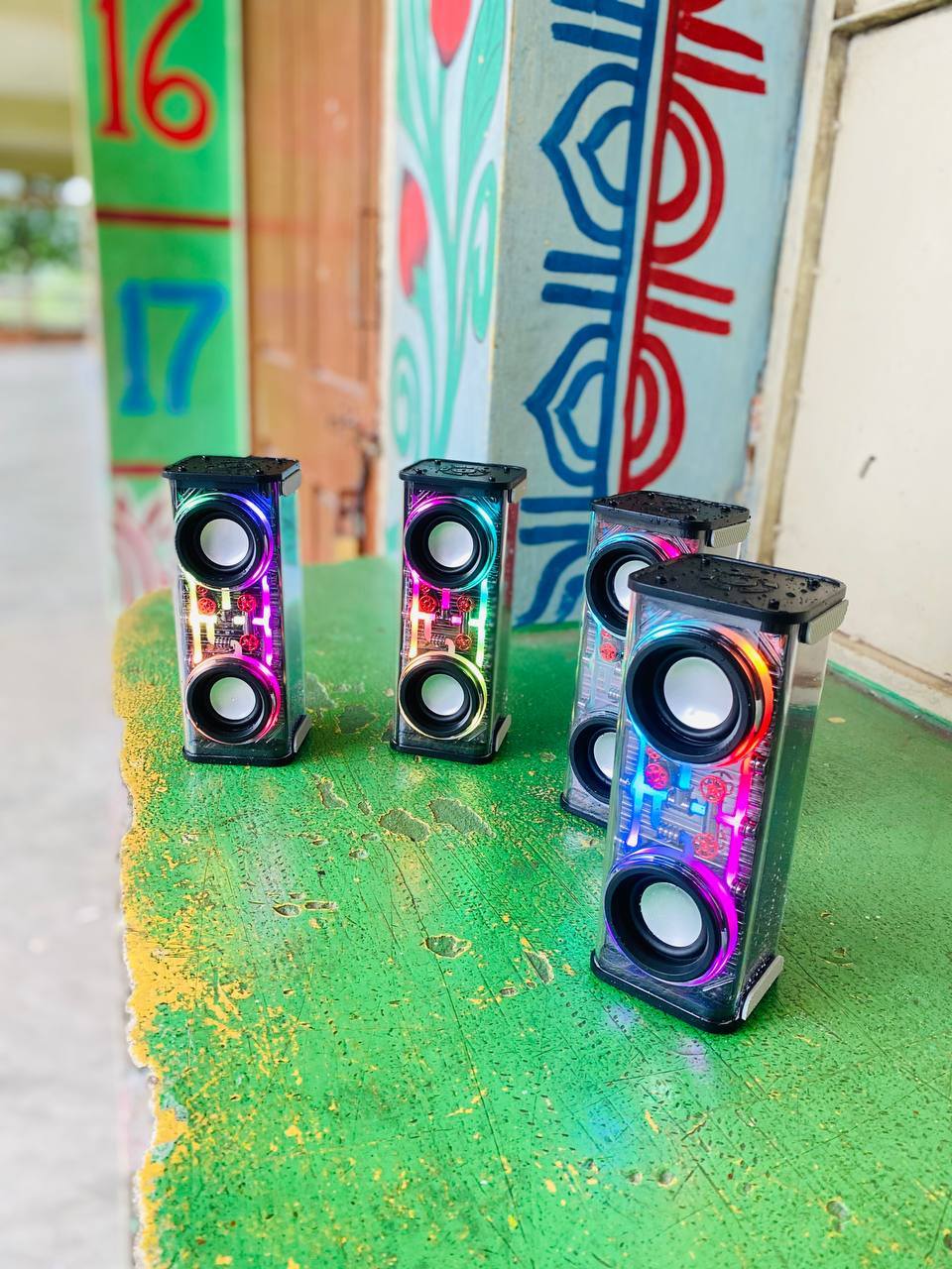 V8 Transparent 10W RGB Colorful lights Bluetooth Speaker