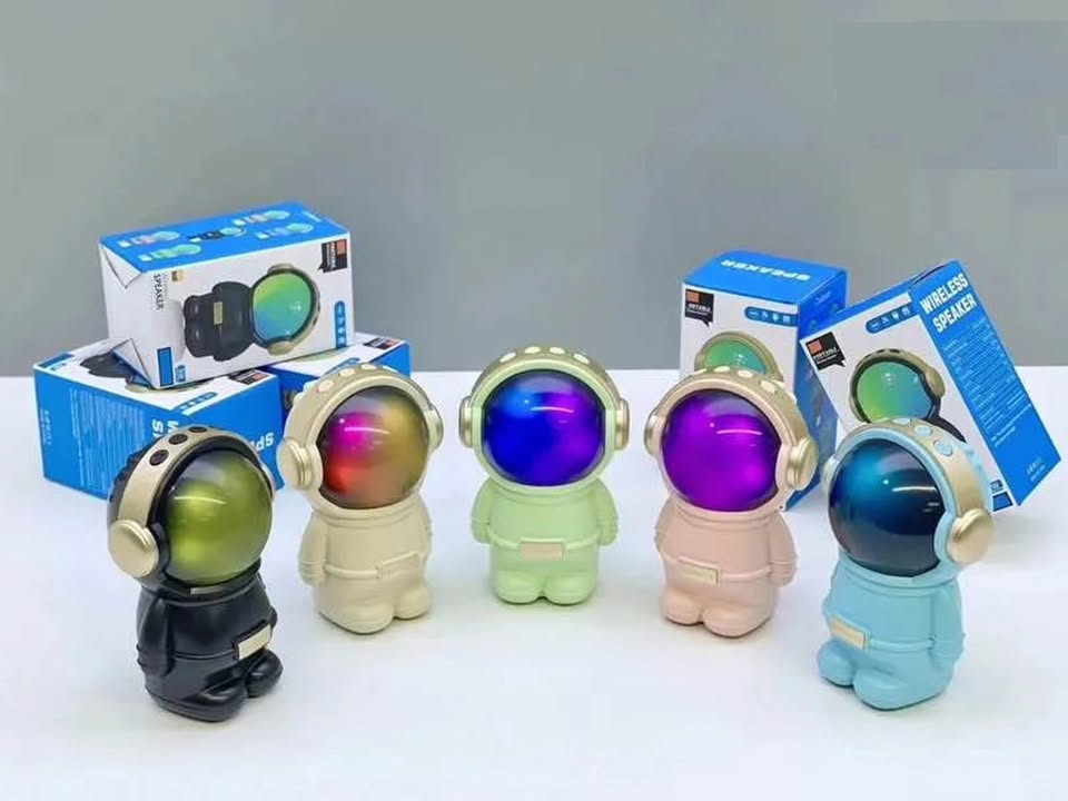 Wrader X808 Wireless Stereo Woofer Bass Cute Gift Astronaut Loud Portable Creative Active Bass Rgb Light Bluetooth Speaker